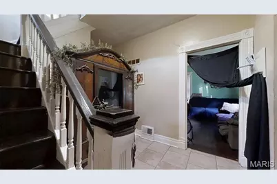 9421 Holtwood Road, Saint Louis, MO 63114 - Photo 5