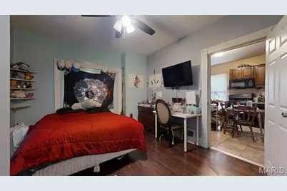 9421 Holtwood Road, Saint Louis, MO 63114 - Photo 15