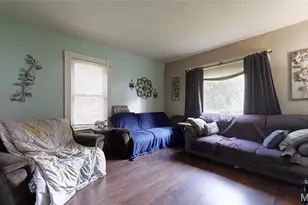 9421 Holtwood Rd, Saint Louis, MO 63114 - Photo 7