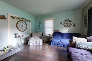 9421 Holtwood Rd, Saint Louis, MO 63114 - Photo 5