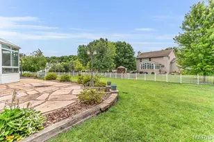 214 Kingdom Dr, Saint Charles, MO 63301 - Photo 5