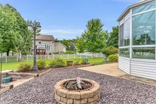 214 Kingdom Dr, Saint Charles, MO 63301 - Photo 11