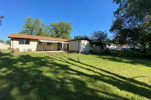2942 Chance Dr, Florissant, MO 63031 - Photo 13
