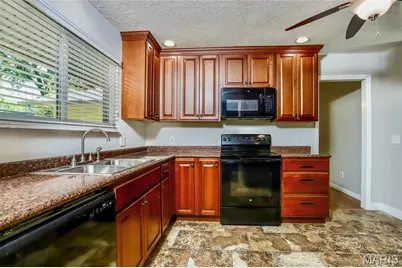 104 Lake Point Drive, Saint Peters, MO 63376 - Photo 5