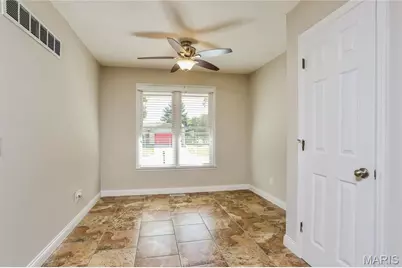 104 Lake Point Drive, Saint Peters, MO 63376 - Photo 7