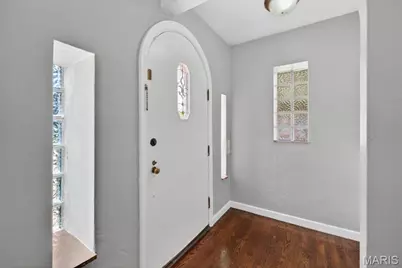 5729 Tholozan Avenue, Saint Louis, MO 63109 - Photo 3