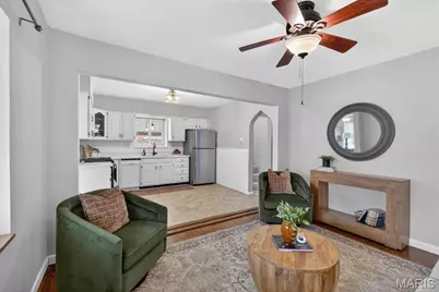 5729 Tholozan Avenue, Saint Louis, MO 63109 - Photo 13