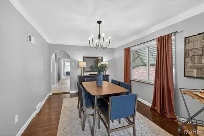 5729 Tholozan Avenue, Saint Louis, MO 63109 - Photo 9