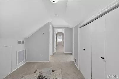 5729 Tholozan Avenue, Saint Louis, MO 63109 - Photo 27