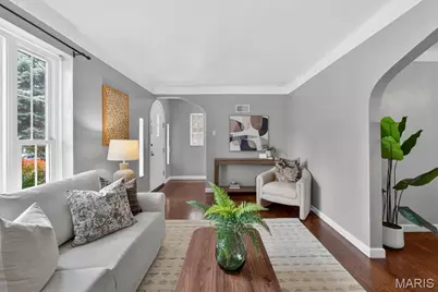 5729 Tholozan Avenue, Saint Louis, MO 63109 - Photo 7