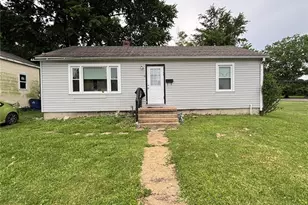 409 S 2nd St, Pacific, MO 63069 - Photo 1