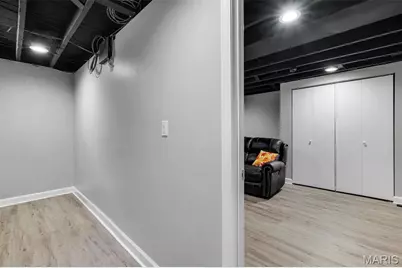 1802 Switzer Avenue, Saint Louis, MO 63147 - Photo 27