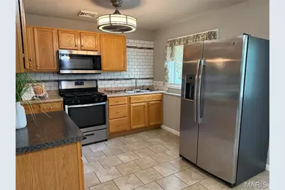 3160 Newgate Drive, Florissant, MO 63033 - Photo 7