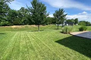 1955 Briarfield Dr, Lake Saint Louis, MO 63367 - Photo 5