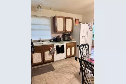 4458 Rhine Drive, Florissant, MO 63033 - Photo 9