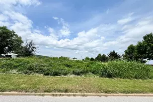 401 Brown Rd, Saint Peters, MO 63376 - Photo 1