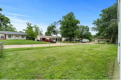 615 Creststone Drive, Florissant, MO 63033 - Photo 33
