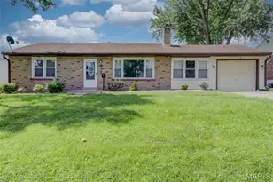 7 Santa Cruz Dr, Florissant, MO 63031 - Photo 1