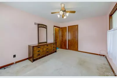 7 Santa Cruz Drive, Florissant, MO 63031 - Photo 17