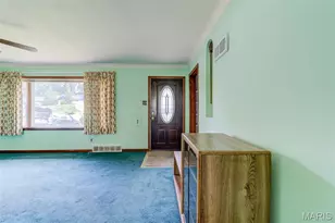 7 Santa Cruz Dr, Florissant, MO 63031 - Photo 3