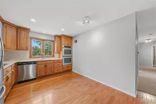 2814 Windford Dr, Oakville, MO 63129 - Photo 15
