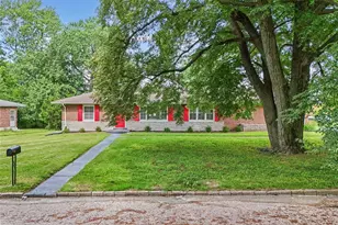 10325 Lookaway Dr, Saint Louis, MO 63137 - Photo 3