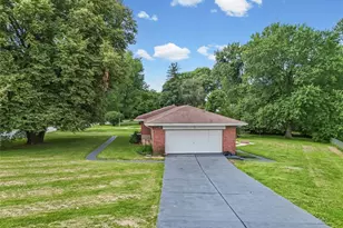 10325 Lookaway Dr, Saint Louis, MO 63137 - Photo 53