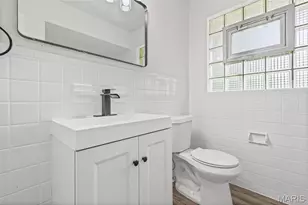 10325 Lookaway Dr, Saint Louis, MO 63137 - Photo 15