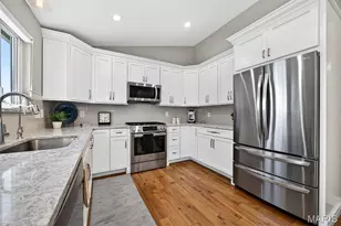 638 Hawk Run Dr, O'Fallon, MO 63368 - Photo 11