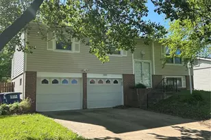 1001 Drexel Dr, Saint Charles, MO 63303 - Photo 1