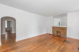 3957 Humphrey St, Saint Louis, MO 63116 - Photo 3
