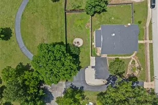807 W Miller St, De Soto, MO 63020 - Photo 5