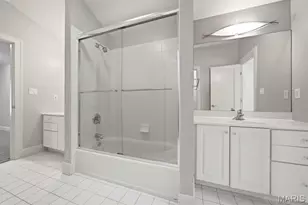 223 Lancaster Dr, Clayton, MO 63105 - Photo 19