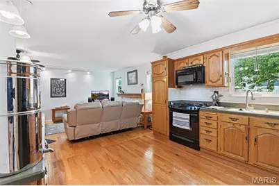 776 Coach Light Lane, Hazelwood, MO 63042 - Photo 9