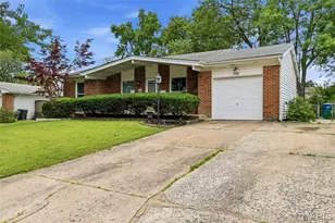 776 Coach Light Ln, Hazelwood, MO 63042 - Photo 31