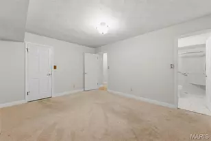 537 Huntercreek Ridge Ct, Des Peres, MO 63131 - Photo 17