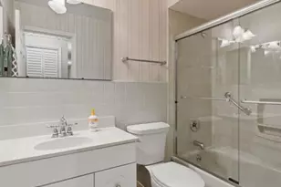 537 Huntercreek Ridge Ct, Des Peres, MO 63131 - Photo 23