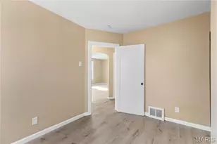 8257 Watson Rd, Saint Louis, MO 63119 - Photo 17