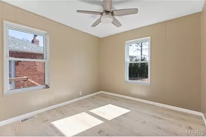 8257 Watson Road, Saint Louis, MO 63119 - Photo 21
