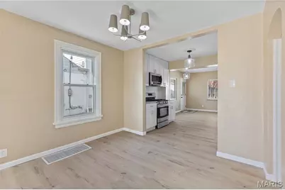 8257 Watson Road, Saint Louis, MO 63119 - Photo 5