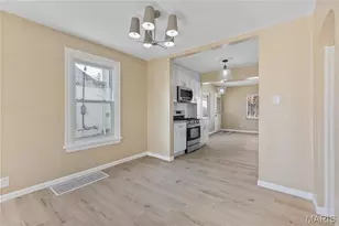 8257 Watson Rd, Saint Louis, MO 63119 - Photo 5