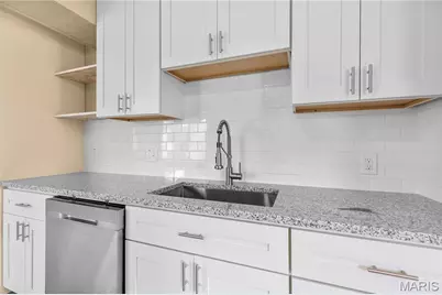 8257 Watson Road, Saint Louis, MO 63119 - Photo 7