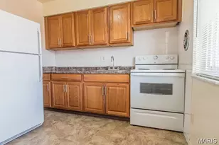 7408 Burcke Dr, Hazelwood, MO 63042 - Photo 3