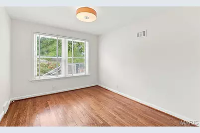 8412 Old Bonhomme Road, University City, MO 63132 - Photo 15