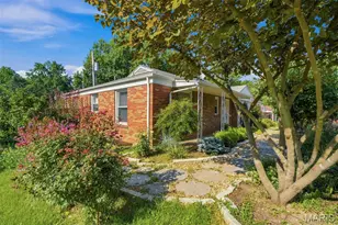 8412 Old Bonhomme Rd, University City, MO 63132 - Photo 3