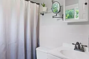 127 E Marseille Dr, Saint Louis, MO 63129 - Photo 19