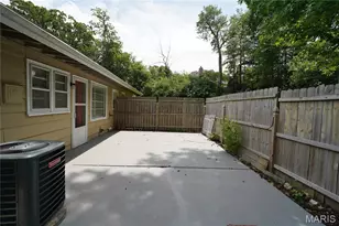 615 Crest Ct, Kirkwood, MO 63122 - Photo 35