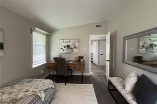615 Crest Ct, Kirkwood, MO 63122 - Photo 21