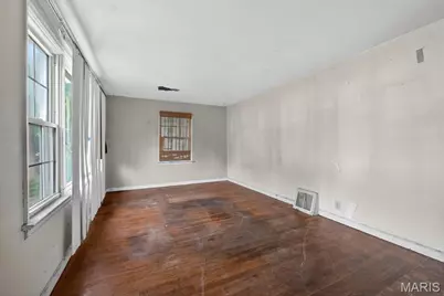 7407 Balfour Drive, Hanley Hills, MO 63133 - Photo 5