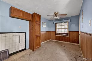 7407 Balfour Dr, Hanley Hills, MO 63133 - Photo 7